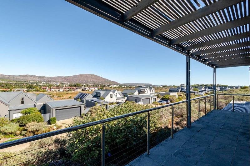 4 Bedroom Property for Sale in Crofters Valley Western Cape